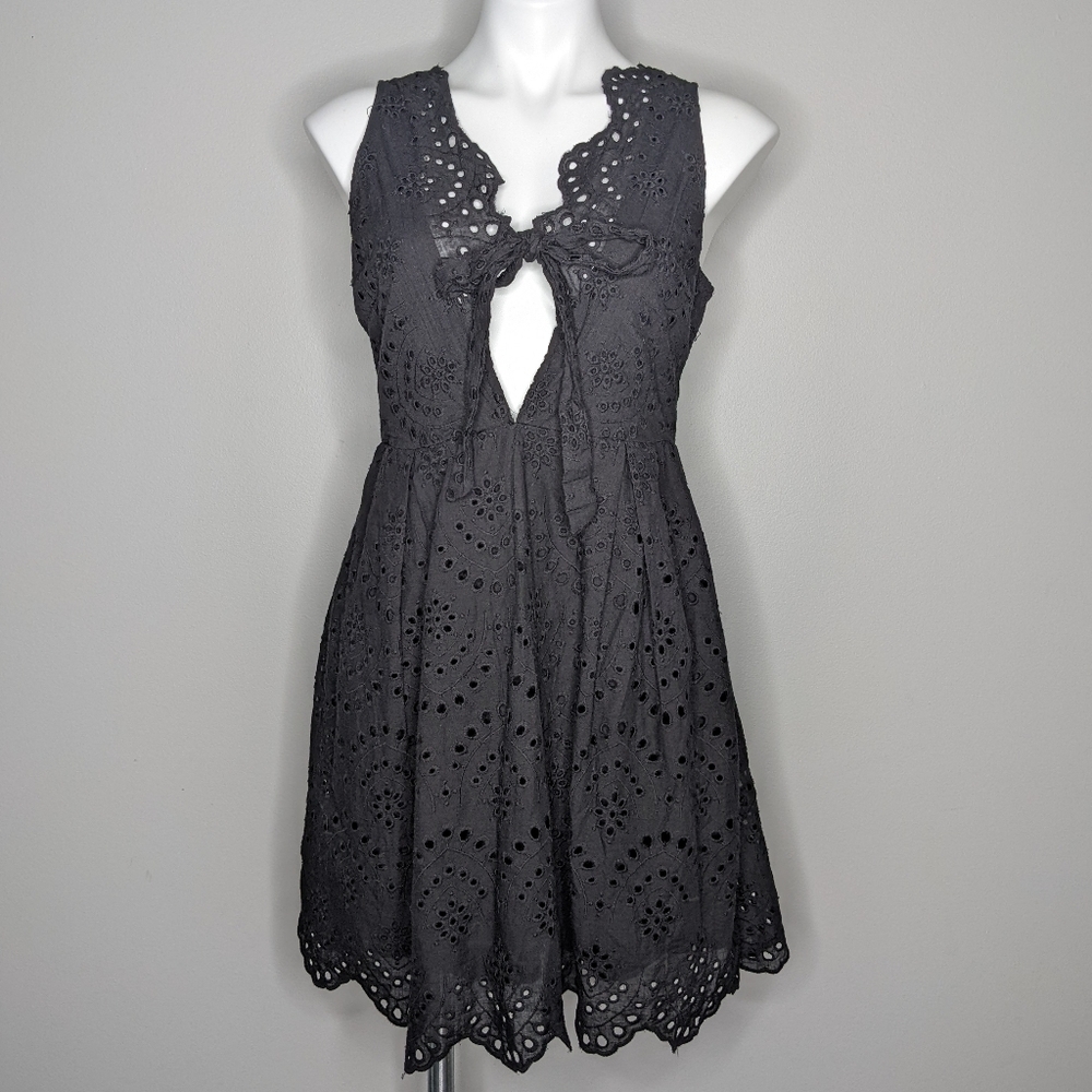 ✨3/$15 NWT Bibi black eyelet lace tie closure low cut dress L